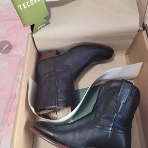 The Penny Midnight Black Leather Ankle Boots Size 6.5 B
